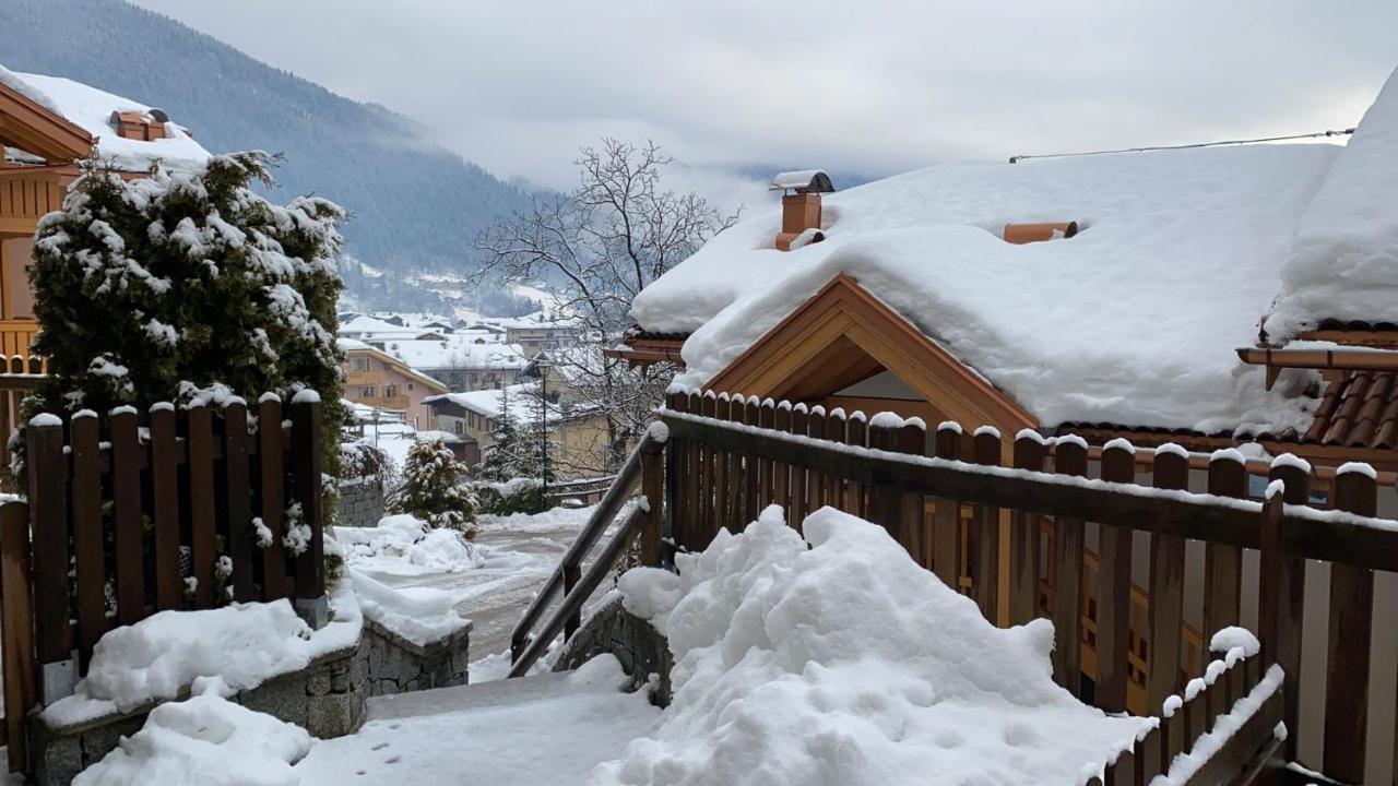 Le Balze Di Carisolo, Trilocale Con Giardino Appartement Buitenkant foto