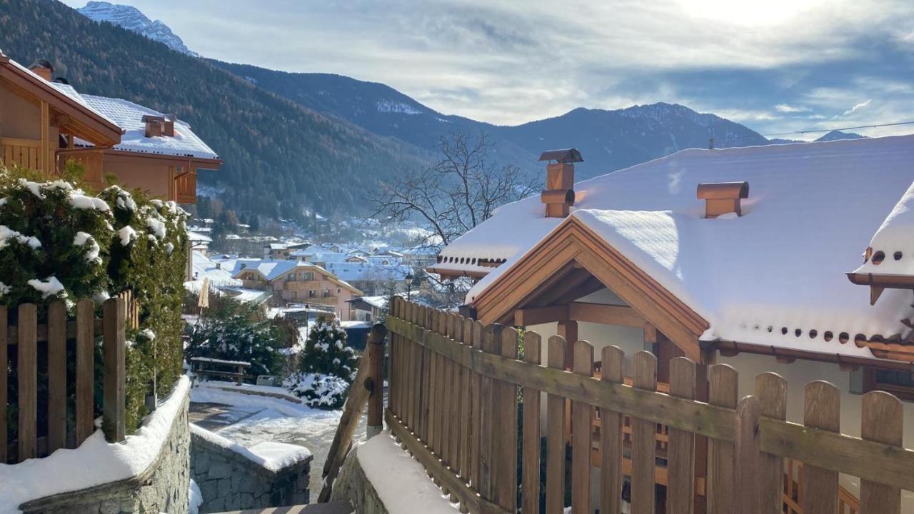 Le Balze Di Carisolo, Trilocale Con Giardino Appartement Buitenkant foto
